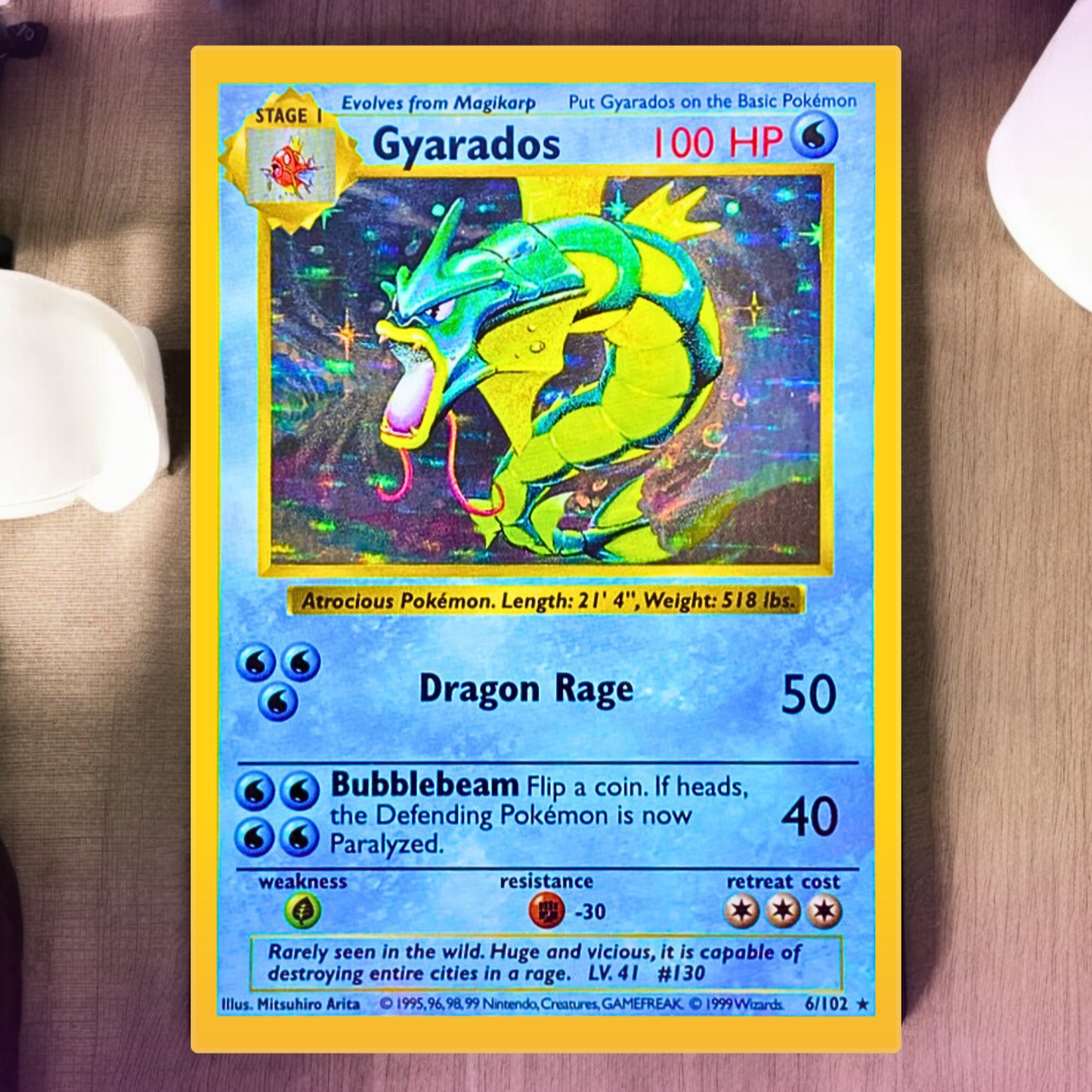 Tapete inspirado en cartas coleccionables